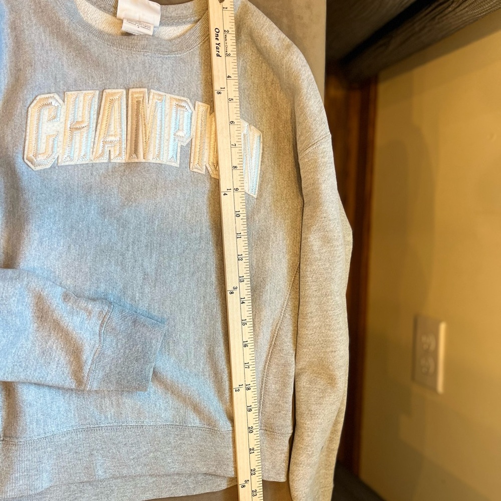 Champion Women's Light Gray Logo Sweatshirt - Picture 6 of 9
